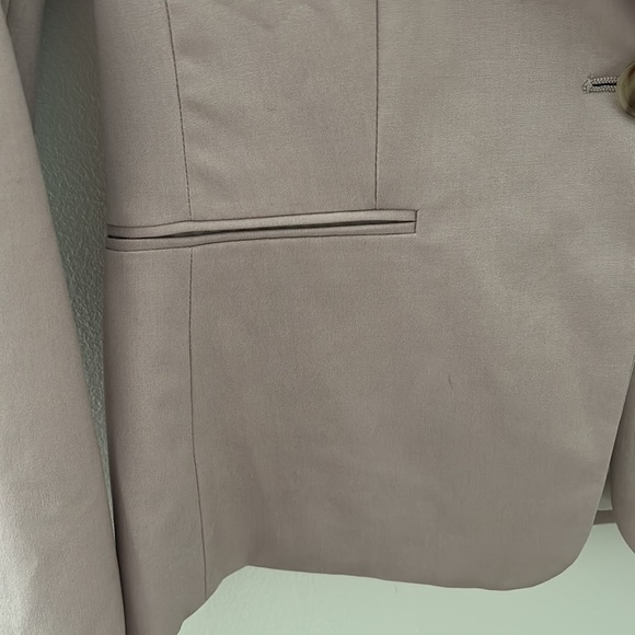 H&M Blazer - Picture 3 of 6